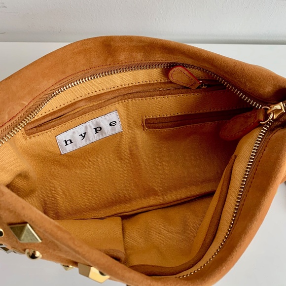 Clutch or Wristlet - Picture 3 of 6